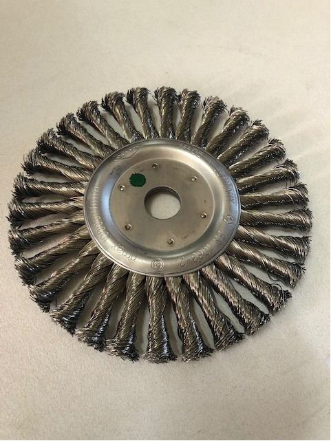 Brosse torsadée INOX diam 180-alésage 22,2