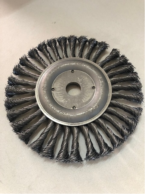 Brosse de touret torsadée acier diam 200 alésage