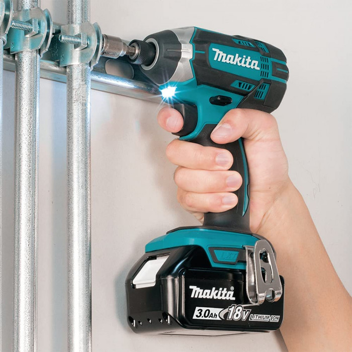 defonceuse MAKITA RP1800FXJ(12mm-22000 tr/mn)1850W - VMA